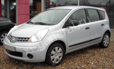 Лобовое стекло Nissan Note I